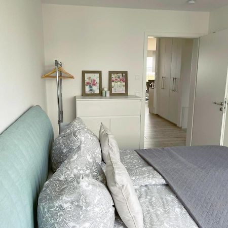 Exklusives Apartment Mit Blick Auf Den See Гросрешен Экстерьер фото