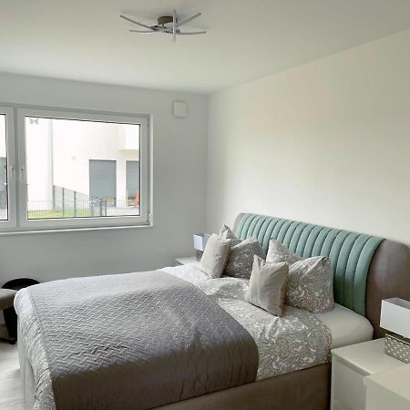 Exklusives Apartment Mit Blick Auf Den See Гросрешен Экстерьер фото